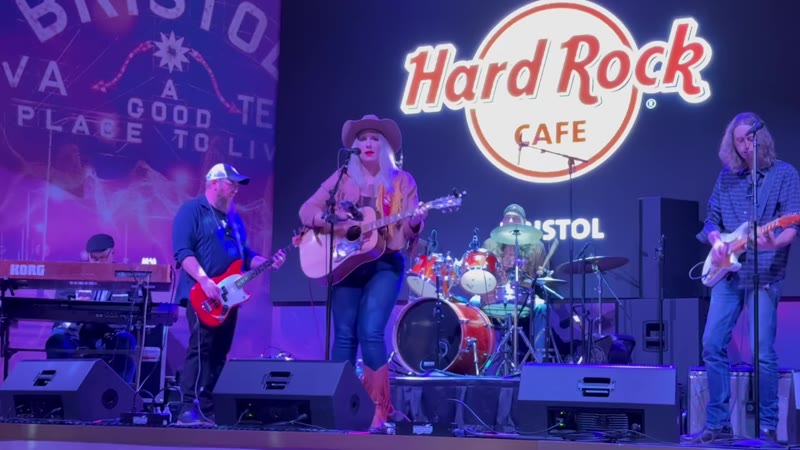 My Kind of Girl - Live at Hard Rock Cafe